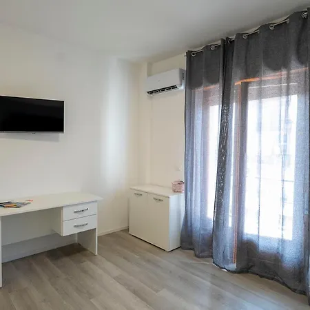 Prestige House 6 斯卡莱阿